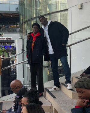 Lisa Leslie Instagram - Meeting your favorite players…Priceless❤️ Thanks to all my friends for showing MJ love and talking to him!  All-Star Weekend✨✨✨ @theofficialai3 @mrvincecarter15 #TheMatrix (Sean Marion) @damianlillard 🙏🏾🙏🏾🙏🏾🙏🏾