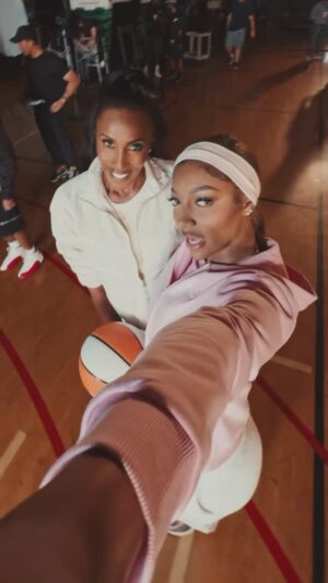 Lisa Leslie Instagram - The Angel Reese Special is out now. play you for it!!!

Big thanks to @mcdonalds for stepping up and supporting Women’s Basketball and my girl @angelreese5 This is huge and the Special is bomb🔥

Thanks to my all-Star team!!
Stylist @ivycoco23 
Hair @micahmiami 
Beat: @natashagrossmakeupartist 
The best🔥🔥🔥🔥🔥🔥🔥