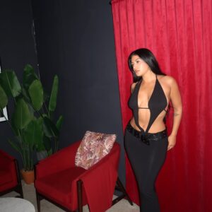 Liyah Dia Instagram - Imagine having me, and fumbling the bag 💰🥀