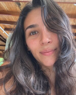Lorena Andrea Instagram - COLOMBIAAAAA TE AMO! Leaving with a full heart and mosquito bites 💛🌴🌅☕️⛰️💃🏽🌊🌻
