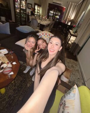 Lorena Lalina Schuett Instagram - ⋆✴︎˚｡⋆🧚‍♀️🍓🎂🍒