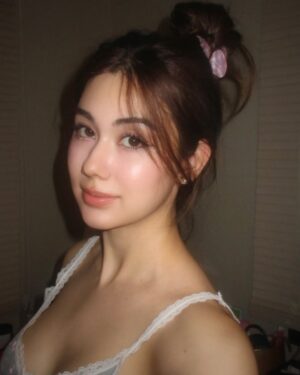 Lorena Lalina Schuett Instagram - 𓍢ִ🍓˚.🎀༘⋆ﾟ＊