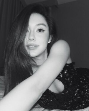 Lorena Lalina Schuett Instagram - 💭🫠