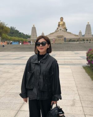 Lotus Wang Instagram - 每次回到佛光山佛陀紀念館都充滿感動🙏
每一次都有意想不到的驚喜🎉
很榮幸(法華經美術展故宮國寶)最後一天我還能趕得上☺️
更難能可貴還可以看到《龍藏經》☺️🙏
覺得自己很有福報🙏
百萬心經入法身🙏
寫了一篇心經🙏
感恩法師們🙏
昨晚住在大佛座下滿滿的幸福🥰
謝謝佛菩薩的疼愛😍
一切都是最好的安排❤️

#我是佛菩薩疼愛的孩子
#我是保庇天后
#佛陀紀念館
#願你我都越來越好
