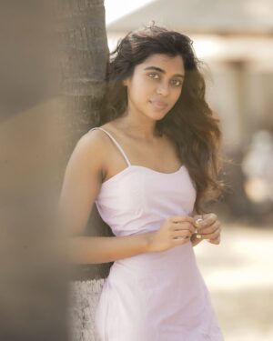 Lovelyn Chandrasekhar Instagram - 💜 

📸: @camerasenthil