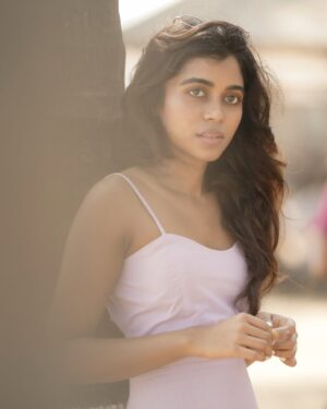Lovelyn Chandrasekhar Instagram - 💜 

📸: @camerasenthil