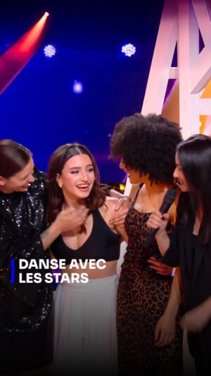 Lucie Bernardoni Instagram - Quand la @staracademytf1 s'invite sur le plateau de @dals_tf1 🥰⁣
⁣
Danse avec les stars est disponible en streaming gratuit sur TF1 