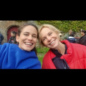 Lucie Lucas Instagram - Hier c'était l'avant première de Clem... les deux épisodes inédits sortent ce soir en Belgique et lundi sur TF1 à 21h10 (le 24 février)... petit album photo pour l'occasion ☺️ j'en ai plein d'autres à vous partager.. c'était trop bien ce tournage breton! Vive la nature et rando en famille! 

@loumagnan @agustingaliana @carolerichertofficiel @jean.dell @gamelonlaurent @thomas_chomel @elina.solomon_officiel @loupdenis.elion @bernardyerles @solene_hebert_officiel 

#clem #mediawan #tf1