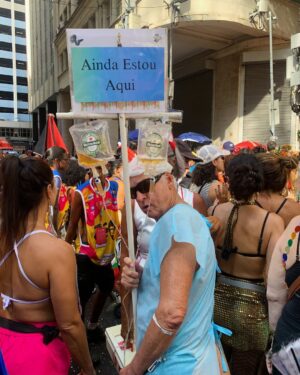 Luisa Clasen Instagram - Você viu o OSCARnaval? TOTALMENTE FERNANDA TORRES-ADO
Registrei algumas fantasias desse pré carnaval que homenageiam nossa deusa do cinema, quero ver a sua também! E domingo tem Oscar, é claro que estarei comentando lá no meu canal! Aguardo vocês pra esse momento histórico ✨✨
#oscarnaval #fernandatorres #carnaval #aindaestouaqui
