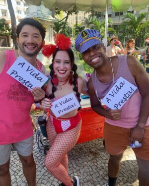 Luisa Clasen Instagram - Você viu o OSCARnaval? TOTALMENTE FERNANDA TORRES-ADO
Registrei algumas fantasias desse pré carnaval que homenageiam nossa deusa do cinema, quero ver a sua também! E domingo tem Oscar, é claro que estarei comentando lá no meu canal! Aguardo vocês pra esse momento histórico ✨✨
#oscarnaval #fernandatorres #carnaval #aindaestouaqui