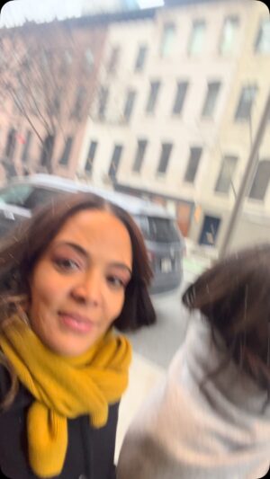 Luna Lauren Velez Instagram - Yesterday with Lori…#twin #nyc #snow