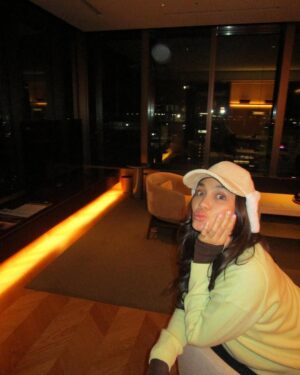 Luna Maya Instagram - Embracing the warmth of December in pure luxury at The Ritz-Carlton Fukuoka. A perfect blend of relaxation, impeccable service, and breathtaking views—winter never felt this cozy. #RitzCarltonFukuoka #LuxuryGetaway #DecemberVibes 🎄🎄