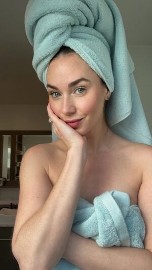 Lyndon Smith Instagram - Don’t be toxic. Look for the OEKO-TEX® label 👀 ⁣
⁣
@oeko_tex #ChooseOEKTOTEX #OEKOTEX_Partner #OEKOTEX #safetextiles #ad ⁣
⁣
*no products in this video were gifted by the company*