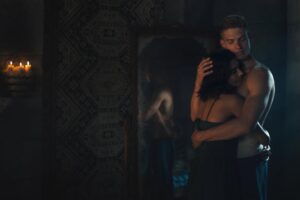 Madeleine Madden Instagram - Season 3 has arrived oh Wise Ones! 

Beyond excited to share this season with you all. Everyone has worked so tirelessly to elevate, expand and deepen the world of @thewheeloftime. 

Special shoutout to @davinajl & @sharon_gilham_costume_design who continue to blow our socks off with their exquisite work.

@thewheeloftime @primevideo 
#thewheeloftime