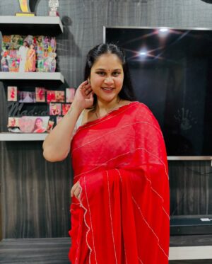 Madhu Reddy Instagram - Anniversary celebrations🎉 @madithatikrishnakishore @purvikaareddy 
Saree @suhaicollections 

#instagood #insta #instatravel #anniversary #anniversary #wedding #weddingdress #saree #sareelover #sareelovers #sareecollection #feed #reach #viral #viralpost #viralposts #viralinstagram #viralpage #pregnant #pregnacy #pregnancylife #food #photo #photoeveryday #bgm #music #telugu #teluguactress #teluguwedding #trendingreels #trend