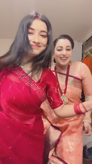 Madhusree Sharma Instagram - Onscreen saasbahu ka pehla dance reel 😉💖

#treandingreels #madhusreesharma #explorepage #explore #instagood #love #mannsundar #reels #saasbahu #trending #dancereels #dance #bonding