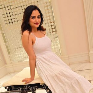 Madirakshi Mundle Instagram - Your uniqueness is what makes you special, 
and that is beautiful ❤️ 

#bethereasonsomeonesmiles