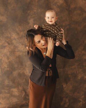 Mafalda Castro Instagram - Se há coisa melhor eu desconheço 🐻 
Fui ao estúdio da @rafaelajorgephotography quando estava grávida então tinha mesmo que voltar agora