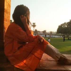 Maha Hasan Instagram - What will I be doing in 2021?
[swipe ➡️]
.
.
Yep. Will be looking away from all the problems.

PC: @basically_maryam