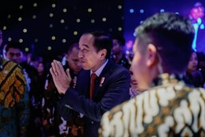 Mahalini Raharja Instagram - Rasa haru yg kita rasakan dan bahagia ketika bapak presiden @jokowi menyempatkan hadir diacara bahagia kita .
-
Sehat selalu pak tidak tau lagi cara luapin rasa cinta saya kepada bapak presiden dan ibu presiden .