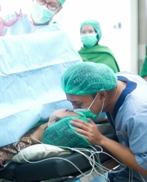 Mahalini Raharja Instagram - Bismillahirahmanirahim 

Telah lahir buah hati kami “Zairee Selina Quinlyn Kareema Febian” dengan selamat walafiat pada tanggal 15 februari 2025

Selamat datang little ⭐️
-
Semoga kelak menjadi anak yg berbakti, solehah, dan memberikan berkah untuk orang banyak ya nak .

Mohon doanya semuanya 🙏🙏🙏