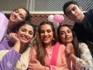 Maham Amir Instagram - YAHYA and his sisters are coming to meet you today at 8pm on @harpalgeotv 
Tune in to witness the rollercoster ride of emotions!! 

@khushhalk @ztareen @hirasoomro_official @ainaasifofficial @7thskyentertainment @abdullah.kadwani @asadaqureshi @shehrazade_s