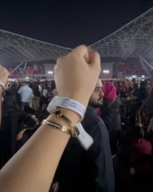 Maham Amir Instagram - AbuDhabi Dump 

#MahamAamir #FaizanShaikh #diljeetdosanjh #abudhabi #travelgram #travel2024 #diluminatitour2024