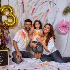 Maham Amir Instagram - - Happy 3rd birthday to our incredible daughter, Haadiya Jaan 💥 

Today, we celebrate not just her special day but the beautiful way she paints the world around her with her imagination. 

From splashes of color on canvas to the laughter that fills our home, every moment with her is a masterpiece.

Watching her explore, create & express herself is a joy beyond words. 

Here’s to many more colorful adventures, giggles & memories together InshaAllah!

Mama Baba Loves You Haado Jaan 💖

#HaadiyaFaizan #happybirthday #painttheworld #SayMashaAllah #FaizanShaikh #MahamAamir 

Magic Created By: @ztareen 
Special Thanks: @mona.saadi @saadikhalid