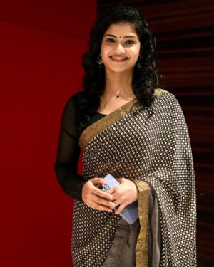 Maheswari Yayathiraj Instagram - ❤️🖤🤍