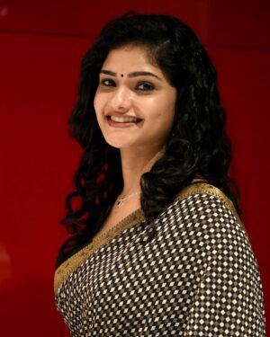 Maheswari Yayathiraj Instagram - ❤️🖤🤍