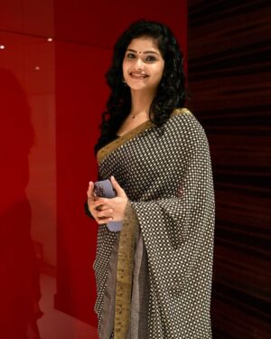 Maheswari Yayathiraj Instagram - ❤️🖤🤍