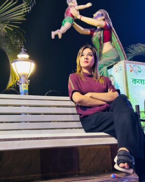 Mahiya Mahi Instagram - জেনে রাখিস তুই থাকিস 
আমার নিঃশ্বাসে ❤️❤️❤️❤️