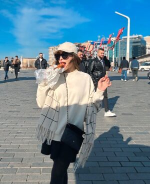Maira Khan Instagram - 🇹🇷…