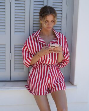 Maja Bohosiewicz Instagram - Z cyklu: 
Ja w idealnym makijażu i outficie idąca namówić kilka osób żeby zobaczyli jak są zdradzani przez swoich partnerów 🤓 

Stylizacje @magdalenasekrecka 
Muah: @corinnemakeup