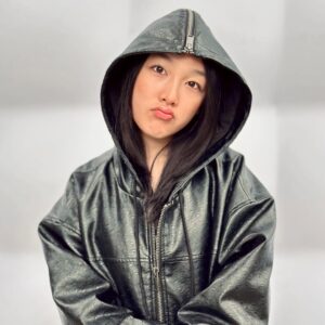 Malea Emma Tjandrawidjaja Instagram - not my jacket 

#maleaemma