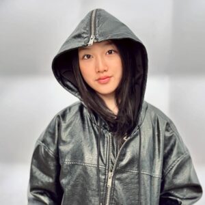 Malea Emma Tjandrawidjaja Instagram - not my jacket 

#maleaemma