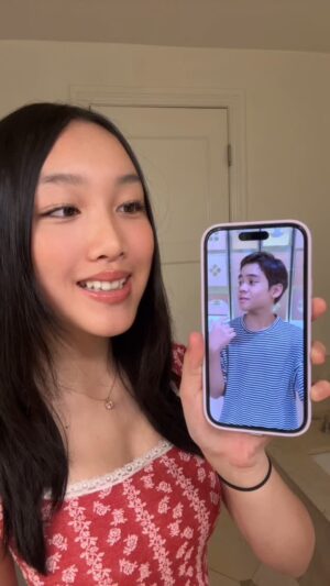 Malea Emma Tjandrawidjaja Instagram - ada anak badung, minta makan klepon
semarang bandung? ya tinggal telponnnn 📞

#maleaemma #adhiyat #dilan1983 #dilan1983woaini #dilan #meilien