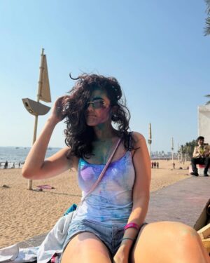 Malvika Sharma Instagram - If you didn’t get drenched in colors, did you even celebrate Holi? 🤪💥
 #MessyAndHappy