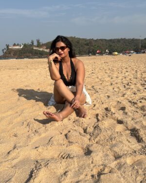 Malvika Tomar Instagram - Too hot , to handle 
.
.
.
.
#photoshoot #trading #post #hotness #goa #insta #picsart #boldwillhold #look #landscape #pretty #perfect #luxury #behappy #goabeach #goalife #bikini #bts