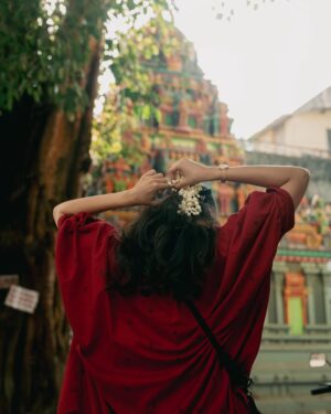 Manasa Varanasi Instagram - Walking through old Madras 🌸

@saravanan_dop 

#stroll