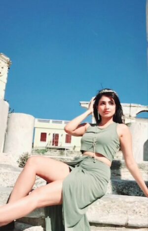 Manisha Kelkar Instagram - #greece #athensolympicstadium #athens #santorini #myconos #blacksandbeachsantorini #acropolis
#ManishaKelkar #Travel #TravelDiaries #Travelling  #TravelVlog #Vlog #Travelinfluencer #TravelBlogger #model #actress #wednesday #trip #throwback #traveller #photo #video #outfit #outfitinspiration #beauty #blogger #Anchoring