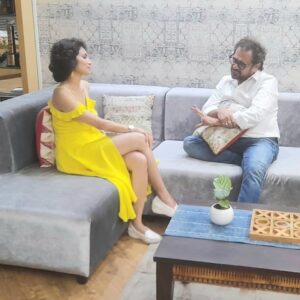 Manisha Kelkar Instagram - Welcome back , Bhoolbhulaiyaa 2, no problem, no entry, singh is king & more. 
More than 60 films to his credit. 
I had the privilege to interview mr.@aneesbazmee sir. What a humble soul , courteous & polite.
Was fun to hear him narrate stories about my dad mr.Ram kelkar as they both had worked together.

Thank you sir for being  so awesome.
Good wishes for all your upcoming projects 🙂👍

#films #bollywood #bollywooddirector #bhoolbhulaiyaa2