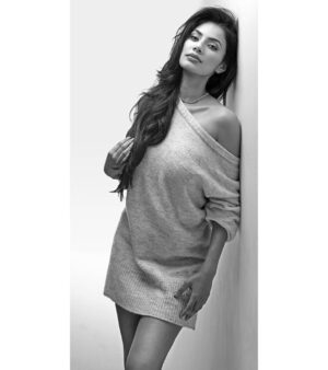 Manisha Kelkar Instagram - Cozy winters. Cold hands, warm heart ❤

Pic courtesy @creativezones 😘