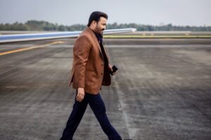 Manju Warrier Instagram - Team Empuraan’s landing at God’s own country. 

📸 @arunprasath_photography 

#L2E #EMPURAAN In theatres worldwide from today. 

Malayalam | Tamil | Hindi | Kannada | Telugu 

@mohanlal  @therealprithvi @muraligopynsta  @antonyperumbavoor @aashirvadcine @gokulam_gopalan_official #VCPraveen #BaijuGopalan @krishnamoorthy_director @jsujithnair @ganesh_v_pillai @sreegokulammoviesofficial @dreambig_films @imaxindia @hombalefilms 
@aafilms.official @srivenkateswaracreations @pharsfilm @cybersystems.oz @rftfilms @lokahfilmseuropa @primemediaus @prithvirajproductions @empuraanmovie #SureshBalaje @pius4246 @manju.warrier @tovinothomas @indrajith_s @saniya_iyappan #AbhimanyuSingh @deepakdevofficial @sujithvaassudev @nsahadev @vavanujumudeen @mohandas_art_director @akhileshmohan @sidhupanakkal @rajakrishnan_mr @itssujithsudhakaran @sreejithguruvayur @sinat_savier @silva_stunt @basil_thalapuncha @alexx_onell @andreativa @eriqebouaney @karthikeya.dev @shubhangi.latkar.official @sukantgoel @aishwarya.ojha  @manikuttantj @sivajiguruvayur_official @sshivadaoffcl @muruganmartine @nyla_usha @gijujohn @actor__jaisejose @heymike.actor @aneeshgmenon @anand_rajendran_ar @illuminartistcreatives @priyatadixitcasting @poffactio