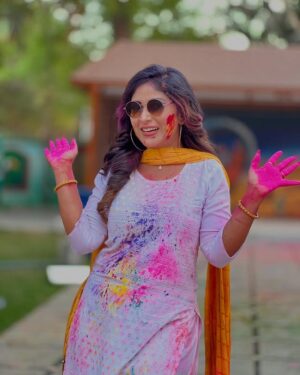 Manjula Paritala Instagram - #Happy Holi 🎨