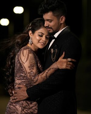 Mansi Joshi Instagram - The happily ever after.. 🧿♾️ 
Thank you my team for making us look this perfect 😍 

Reception diaries ❤️

Photography and editing by @lens__crafts 🥰

Mansi and Raghav’s makeup by @makeoverwithtara_raam 😘

Beautiful outfit by @talamralu_designer_studio ❤️

Jewellery by @thespatika 💠

Hair by @artistry_by_pushpa 😍

Mehendi by @rajashreemakeoverartistry 💝

Nails by @unisex_volumez 😊

Location @aditya_kalyana_mantapa 📍

#mansijoshi #reelsinstagram #receptionoutfit #couplegoals #reception #love