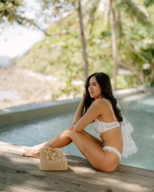 Mara Lopez Instagram - Take me back to the best day ever 🌞🌴🌴⁣
⁣
📷 by my love @jajasamaniego 💕