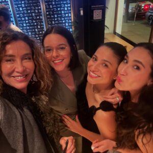 Marcela Carvajal Instagram - Noche de #oscares con @julieticarestrep0 y con mi admirado Periodista especialista en cine @ojocritico.  Fiesta con parte del cast de la pelicula ganadora del Oscar a mejor pelicula extranjera #imstillhere.  Muy emocionante compartir este momento con ellos.  Por favor no dejen de verla.  El cine es un regalo que nos trae memoria y reflexión sobre cosas que no pueden volver a pasar.  Felicitaciones a su director @waltersalles_oficial y a todo el equipo que hizo parte de esta producción.  Gracias @egedaus por la invitación!