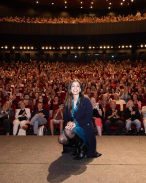 Margherita Vicario Instagram - A un anno da @berlinale 2024, buon compleanno Gloria! 

Nell’ultimo anno il nostro film diretto da Margherita Vicario é approdato in tutti e 5 i contenenti, grazie alla selezione in oltre 150 festival internazionali, ed é stato acquistato in oltre 40 paesi nel mondo. Che viaggio incredibile! 

 Viva Gloria! Grazie @margheritavicario ! Viva il cinema indipendente! 🎶❤️‍🔥

@rai_cinema @tell.film @01distribution