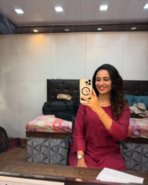 Maria Vincent Instagram - Something exciting is coming , My next Malayalam movie is on the way—stay tuned for updates ! ✨🎬

 #MalayalamCinema#NewBeginnings

Guess the genre of my next Malayalam movie ! 🎬✨